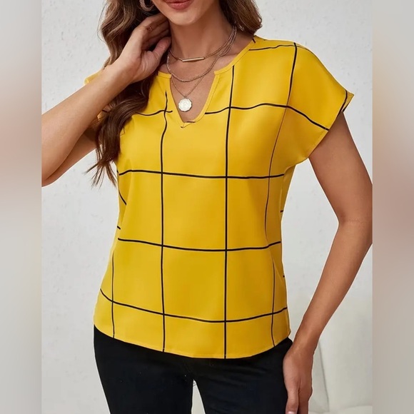 Plaid Butter Yellow Print Notched Neck Blouse, Casual Short Sleeve Blouse - Picture 5 of 5